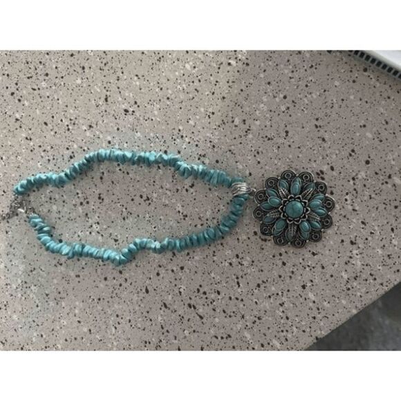 Silver Turquoise Flower Western Pendant Necklace - Picture 4 of 5